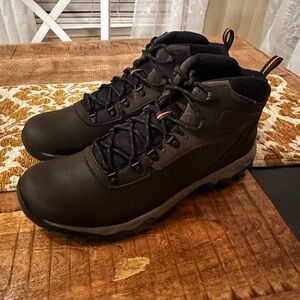 Columbia new hiking Boots new size 13 men’s